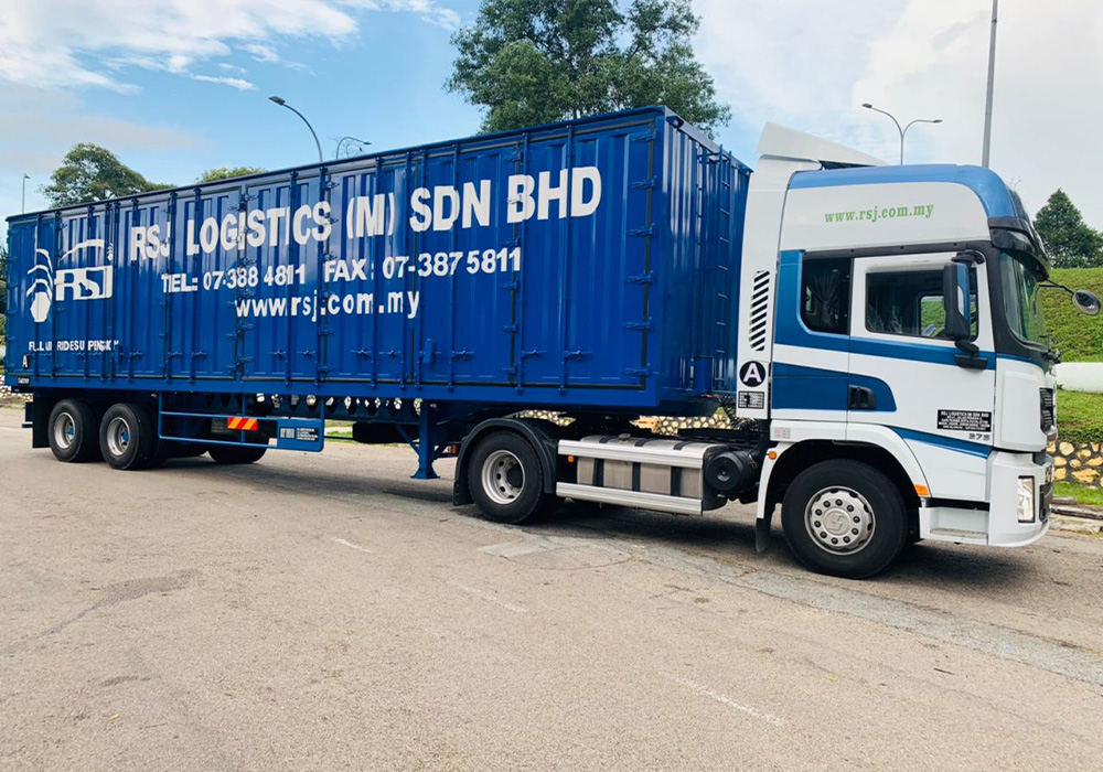 41 FEET BOX TRUCK WITH AIR RIDE